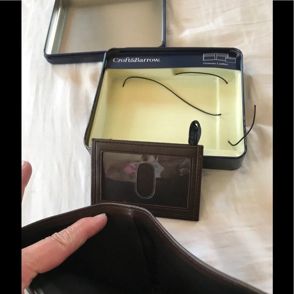 NWOT Men Wallet